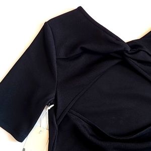 Worthington | Bodycon Top w/ Cut-out Back Detail